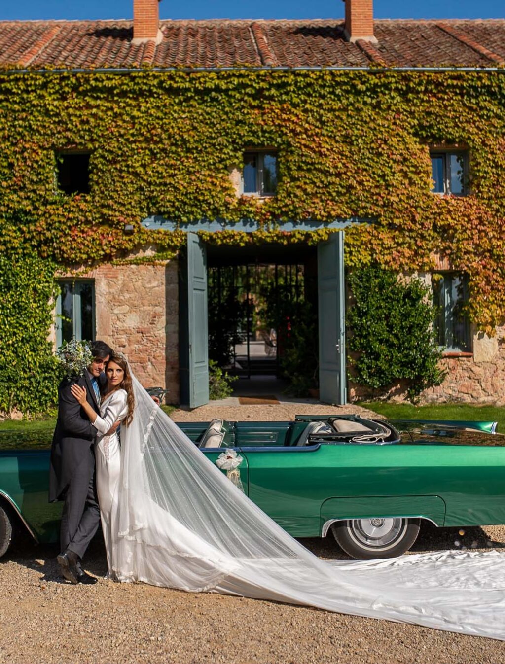 Instagram post from ysy.styleup. This post is in position 2.