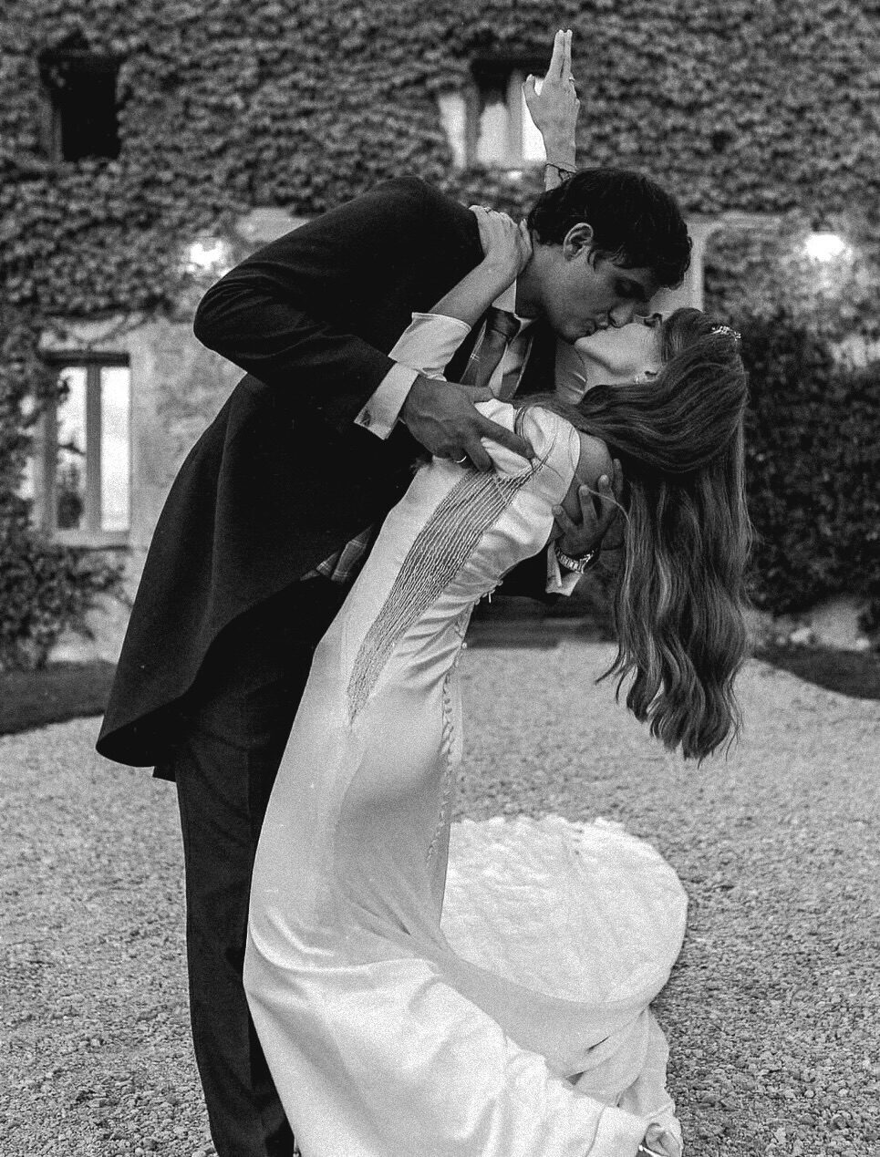 Instagram post from ysy.styleup. This post is in position 11.